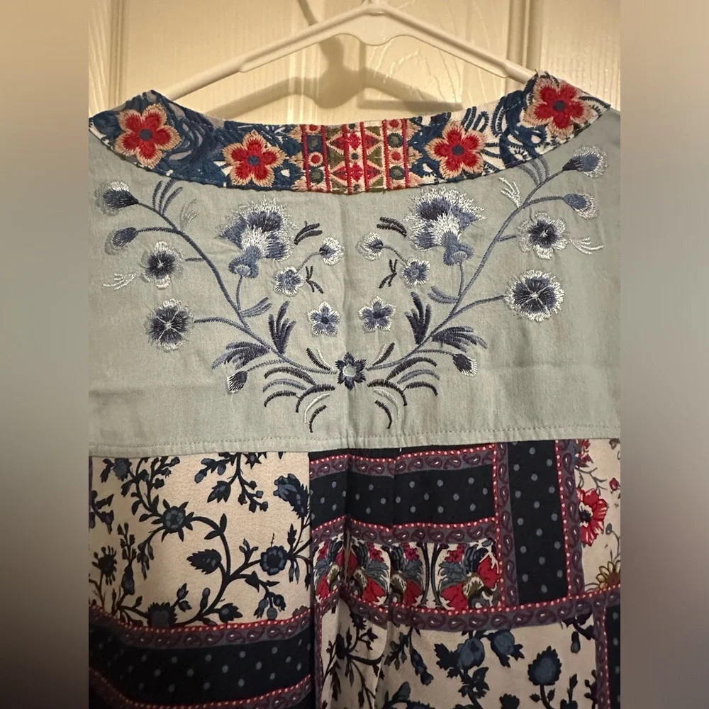 John Mark Embroidered Top - Picture 5 of 8